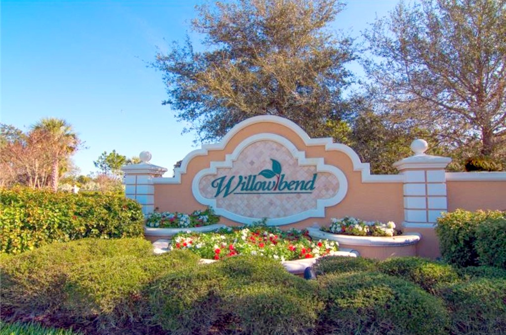 Willowbend monument sign